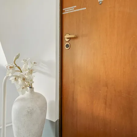 Elegante Appartmento Nel Quadrato D'oro A St Tropez * 쎙뜨호뻬